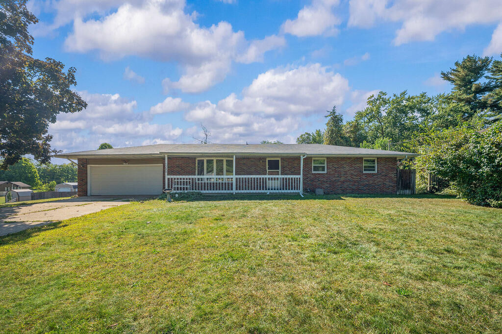 Property Photo: 1240 Chapelgate Road MI 49120