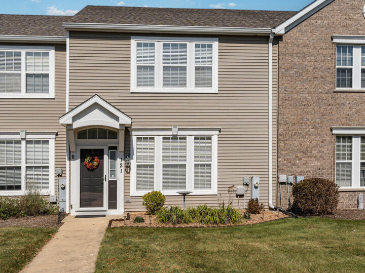 Property Photo: 121 Springbrook Trail S IL 60543