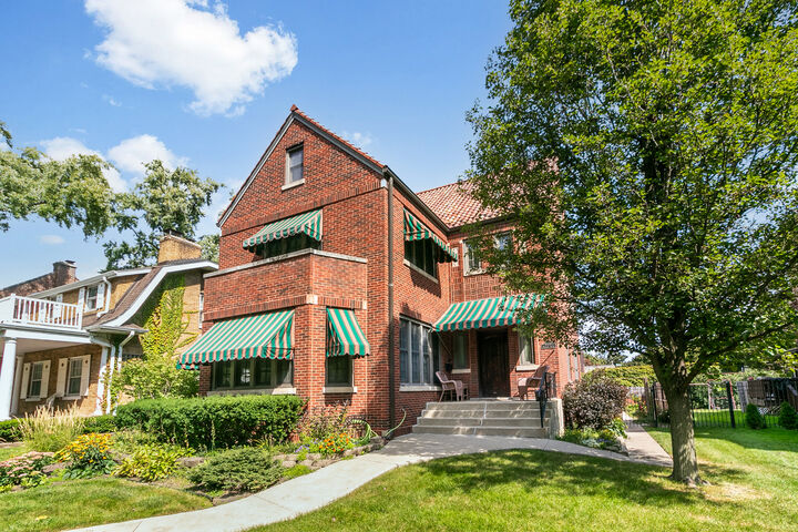 10337 S Hamilton Avenue  Chicago IL 60643 photo