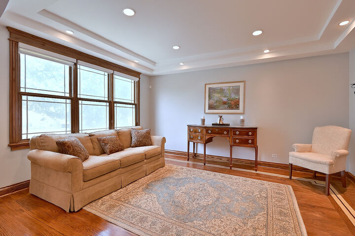 Property Photo: 6035 N Navarre Avenue IL 60631