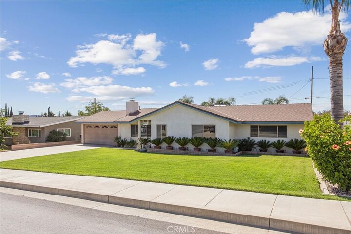 Property Photo:  671 N 20th St  CA 92220 