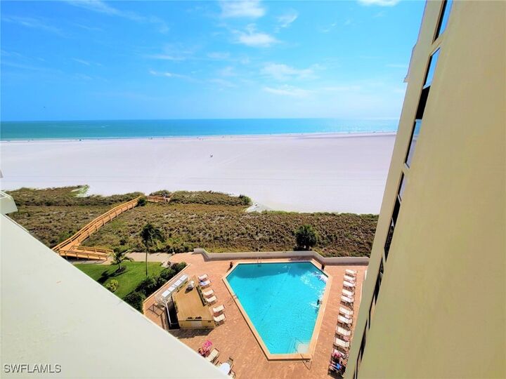 Property Photo:  180 Seaview Court 901  FL 34145 