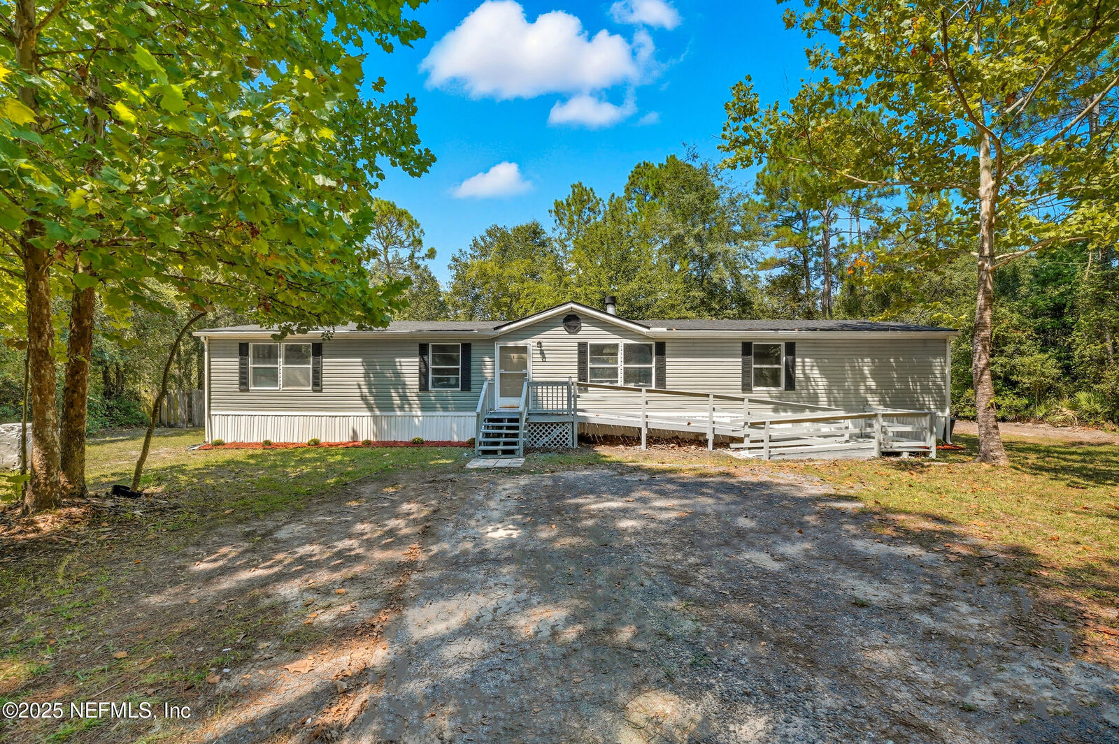 Property Photo: 4920 Laurel Street FL 32068