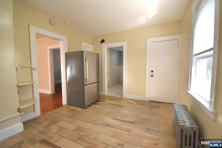 Property Photo:  12 Ward Place 2  NJ 07042 