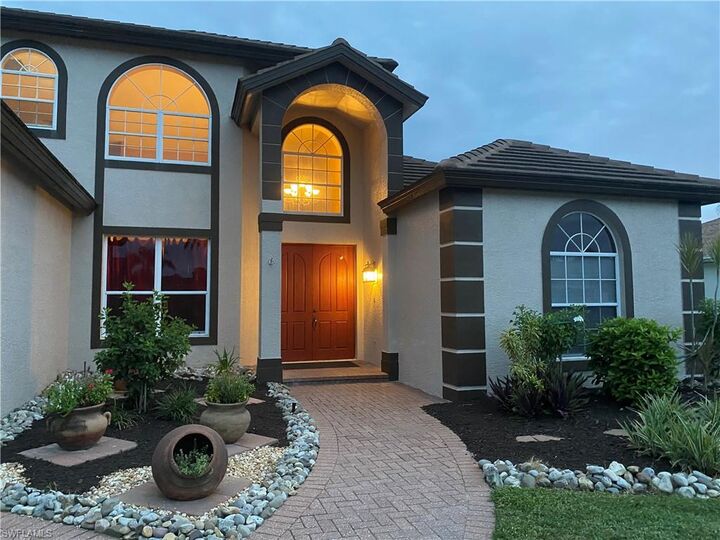 Property Photo:  9937 Ortega Ln  FL 34135 