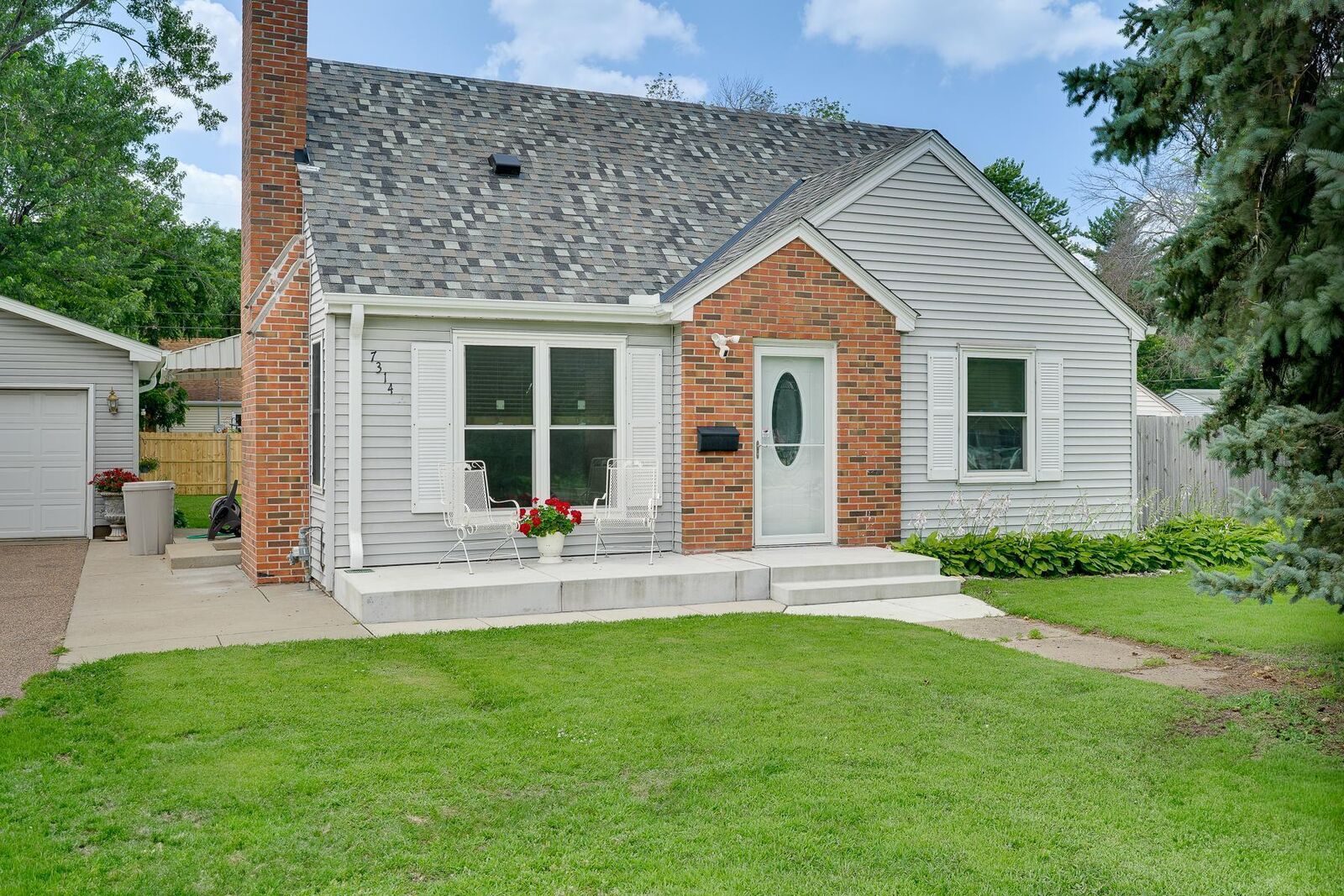 Property Photo: 7314 Penn Avenue S MN 55423