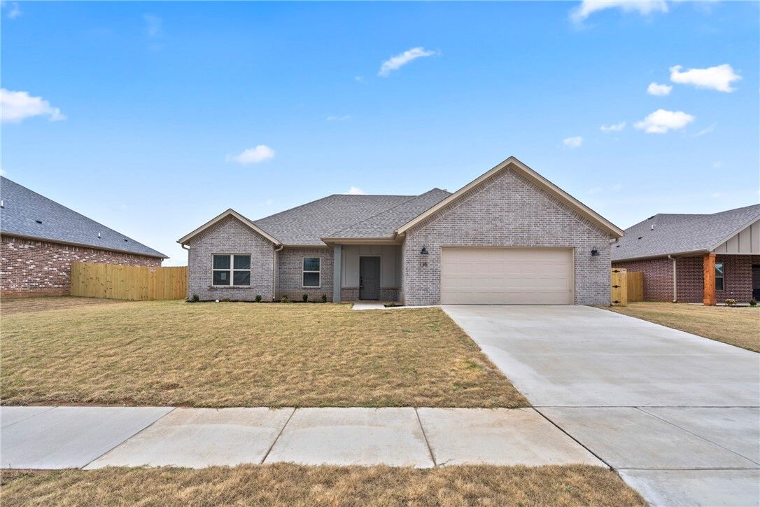 Property Photo: 135 N Banner Avenue AR 72730