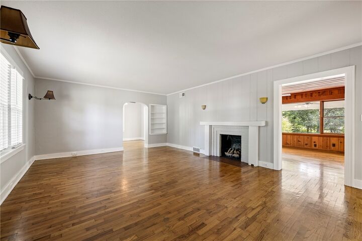 Property Photo:  613 Mill Street  AR 72764 