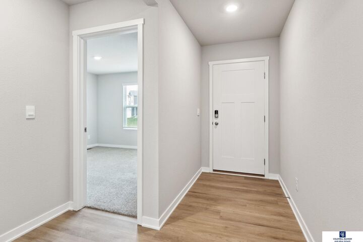Property Photo:  5507 N 188 Street  NE 68022 