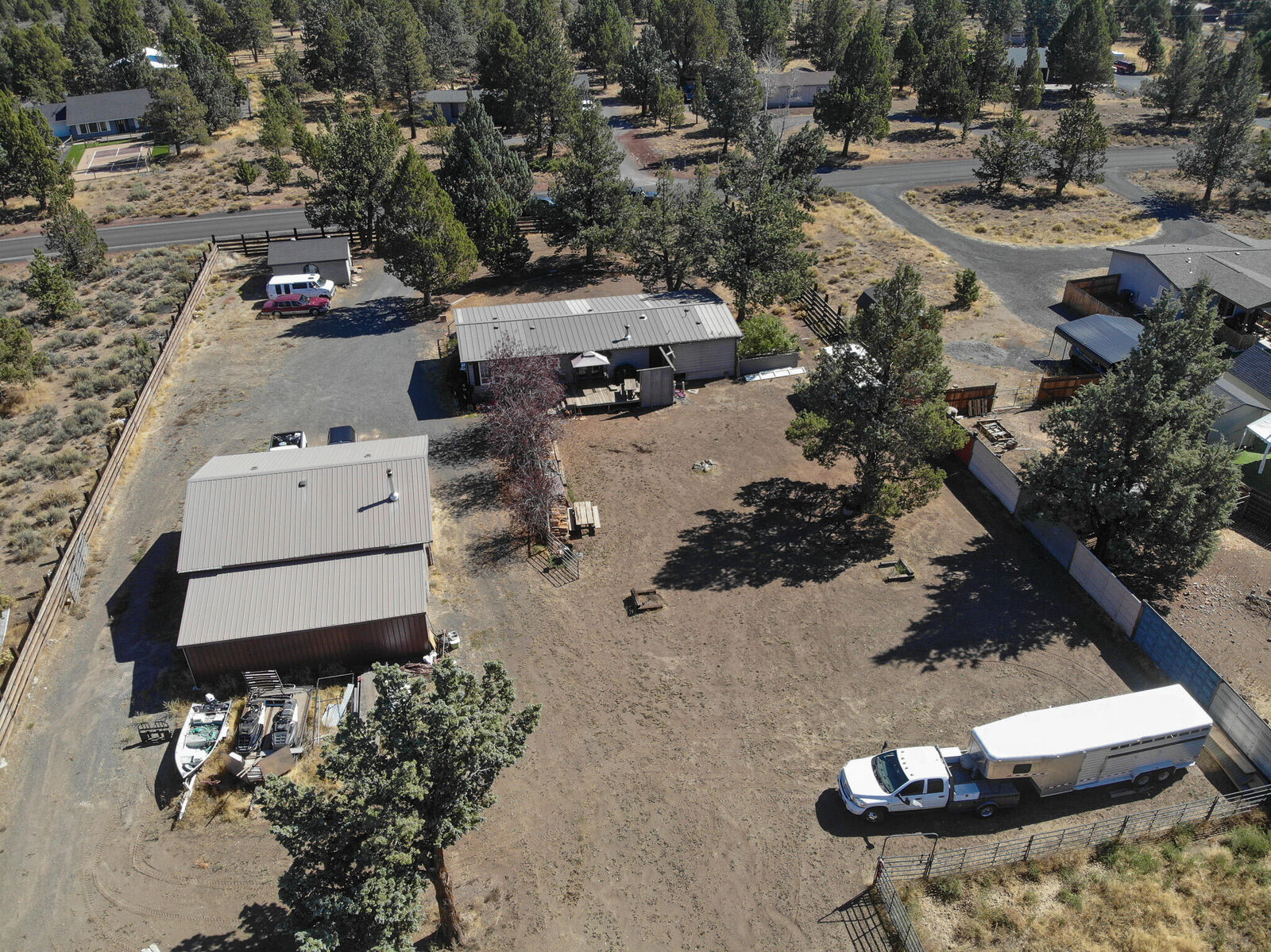 Property Photo: 66945 Central Street OR 97703