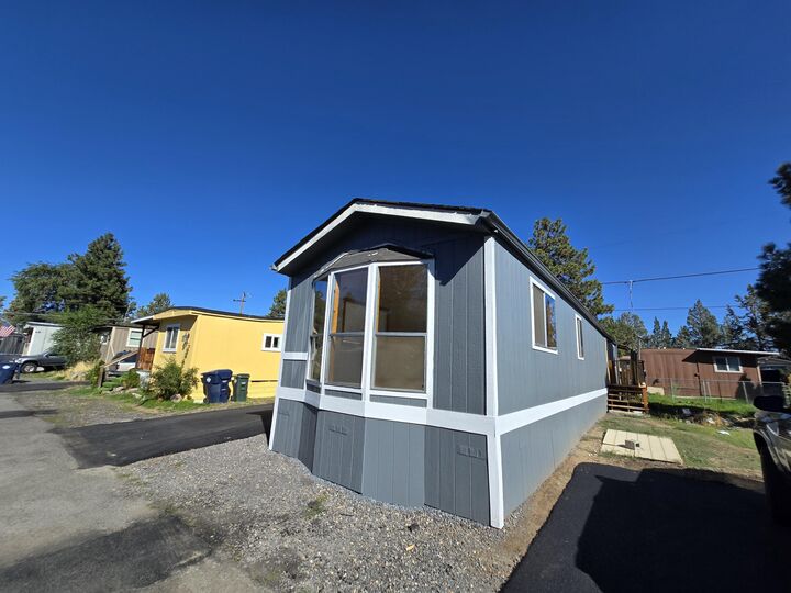 Property Photo: 63930 N Hwy 97 42 OR 97701