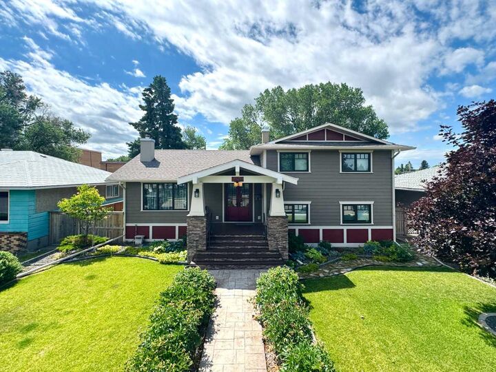 Property Photo:  2302 14 Avenue S  AB T1K 0V5 
