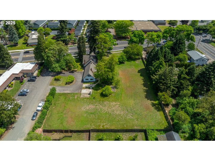 Property Photo:  River Rd  OR 97404 