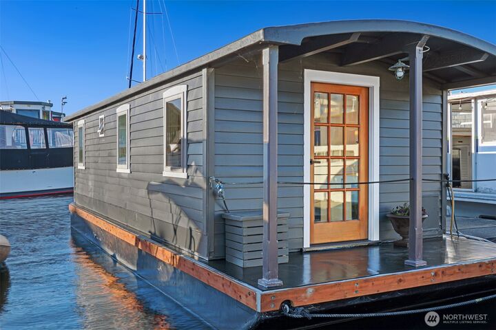 Property Photo: 360 W Ewing Street C26 WA 98119