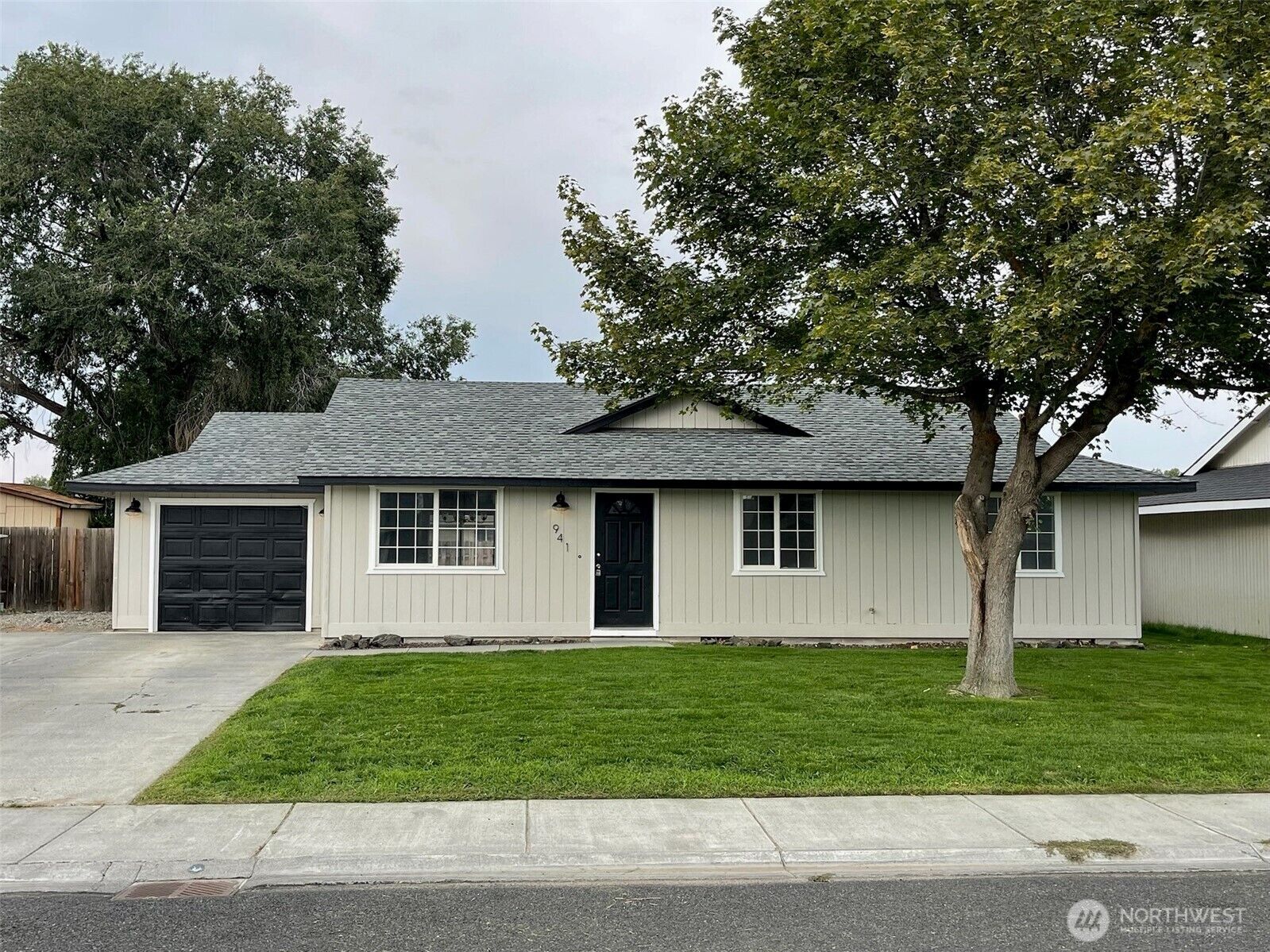 Property Photo:  941 E Hayden Drive  WA 98837 