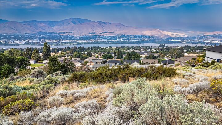 Property Photo:  2824 N Brie Lane  WA 98802 