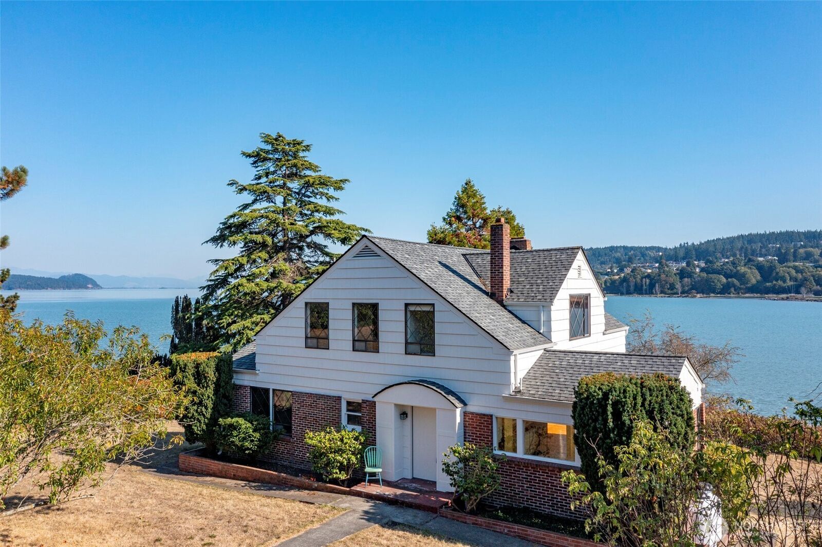 Property Photo: 342 Frost Lane WA 98277