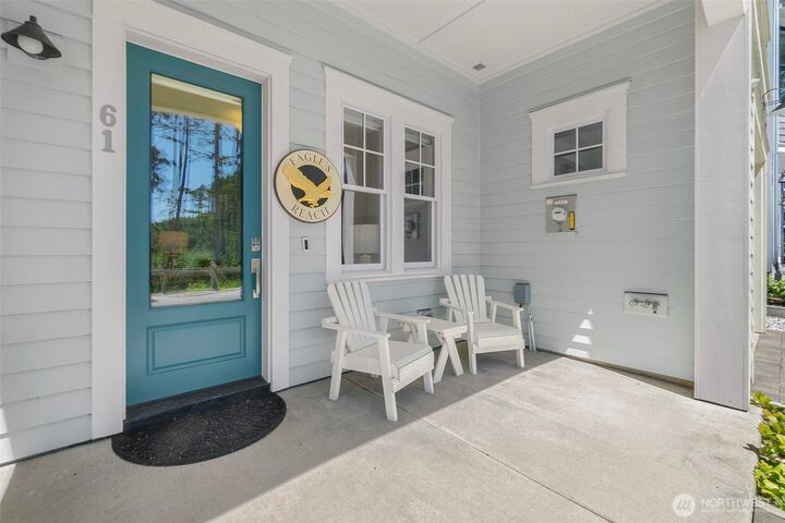 Property Photo:  61  Seaside Lane  WA 98571 
