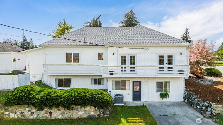 Property Photo: 1301 14th Street WA 98221