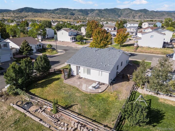 7712 Brown Bear Way  Littleton CO 80125 photo
