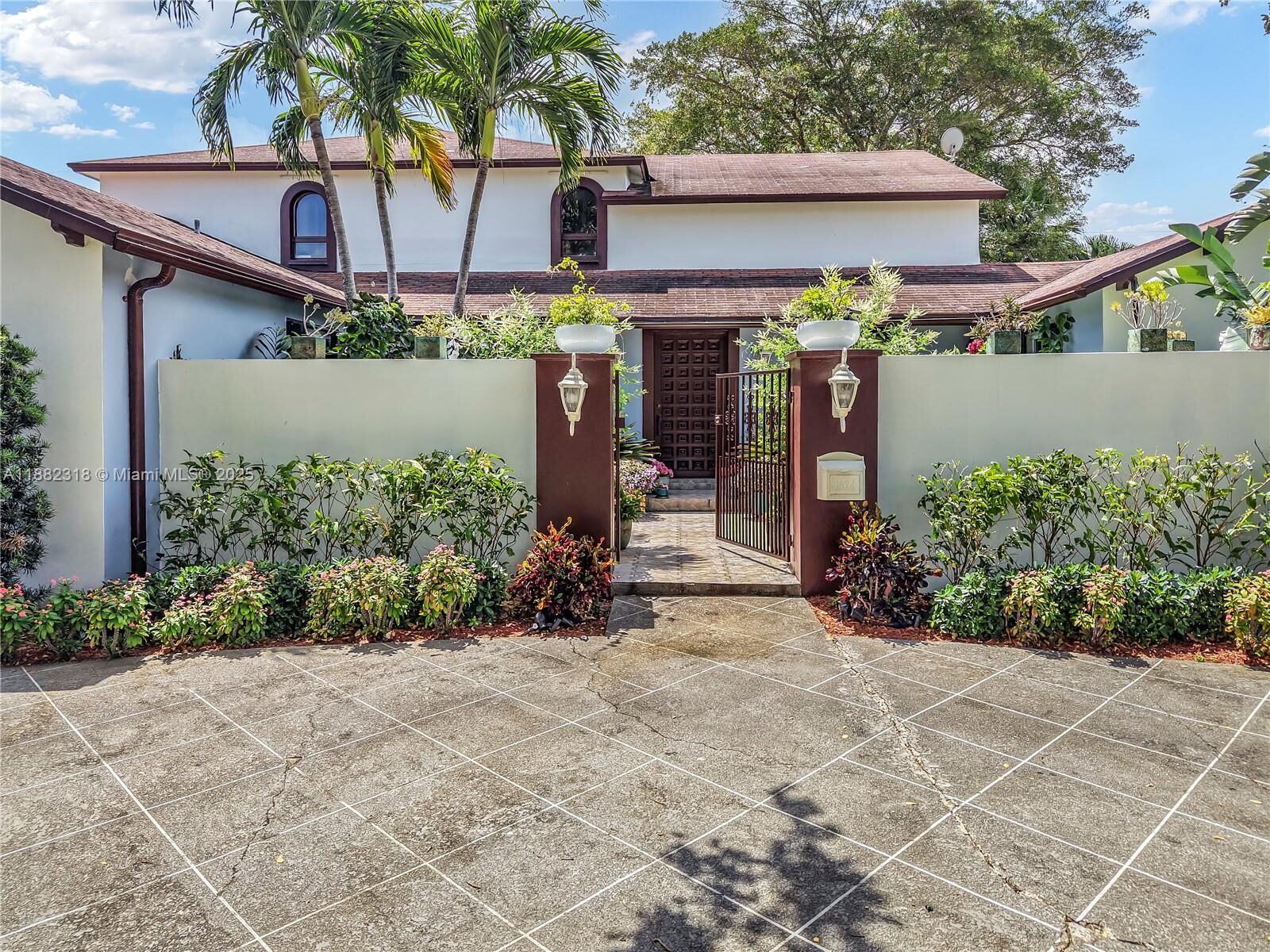 Property Photo:  1524 39th St  FL 33407 