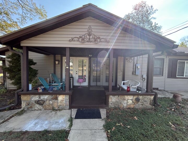 Property Photo:  510 Carhart Street  MO 65606 