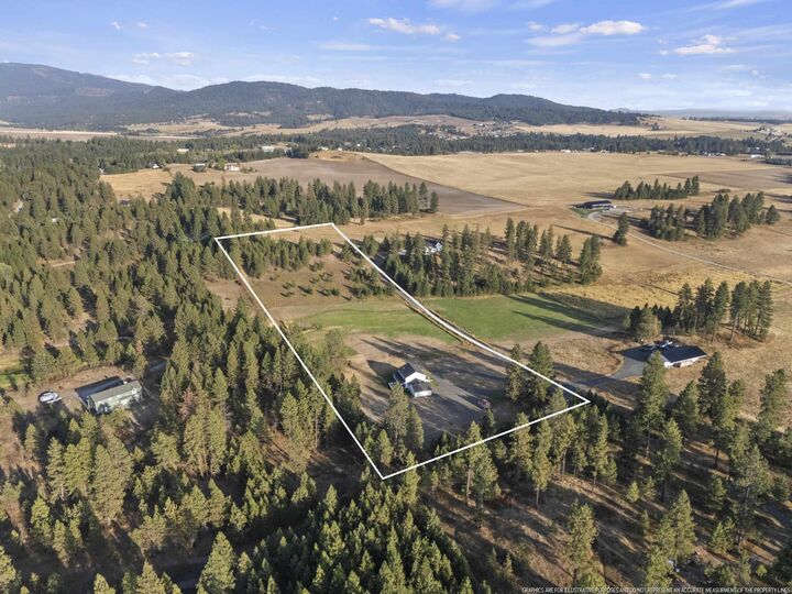 Property Photo:  10203 S Madison Rd  WA 99036 