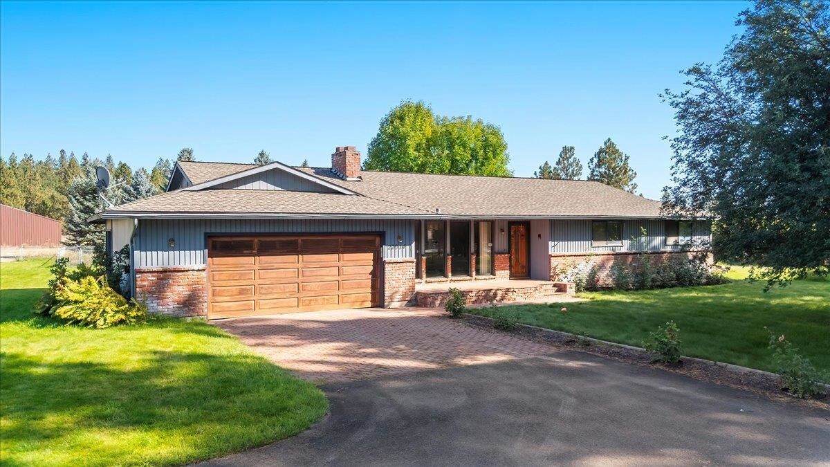 Property Photo: 22914 N Elk Chattaroy Rd WA 99005