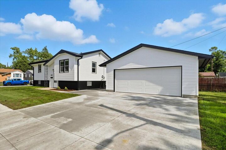 Property Photo: 4119 N 11th Street IA 51510