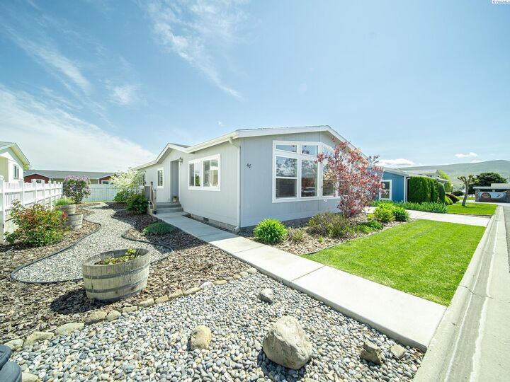 Property Photo: 355 Old Inland Empire Hwy #48 WA 99350