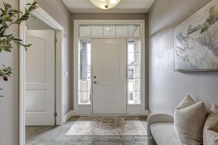 Photo de la propriété:  696 Bennett Crescent  ON N0L 1W0 