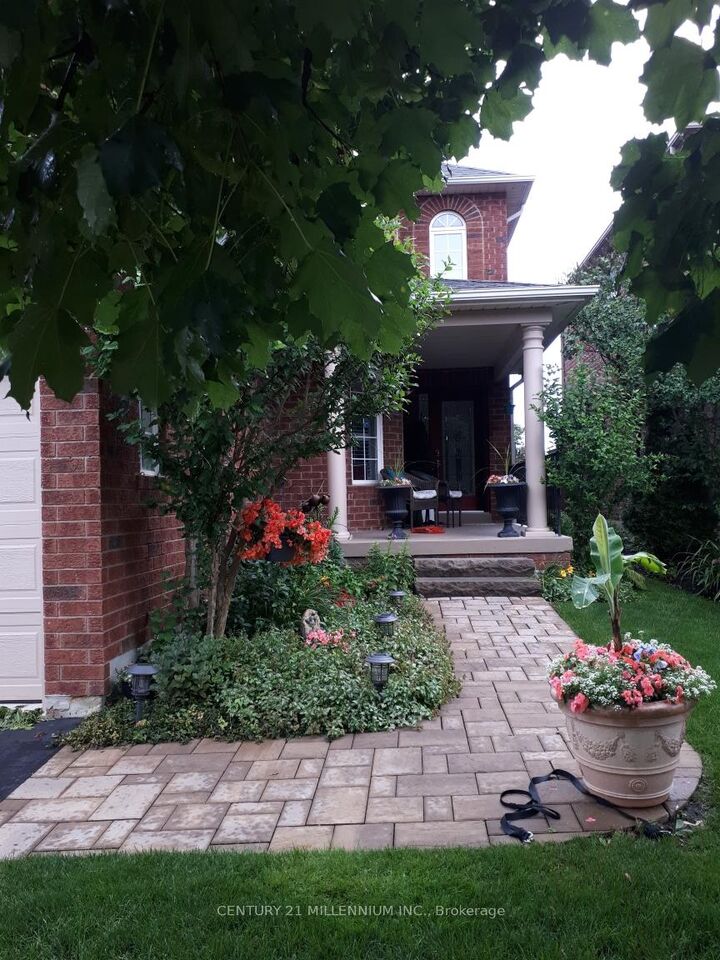 Property Photo:  6 Collingwood Avenue  ON L7A 2E5 