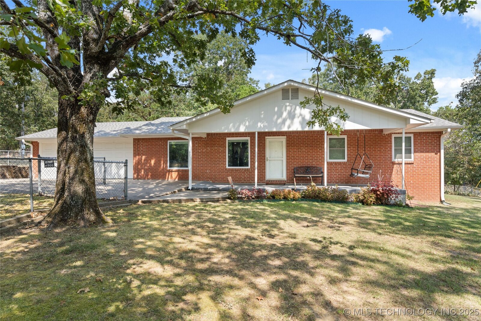 Property Photo: 449609 E 953 Road OK 74962