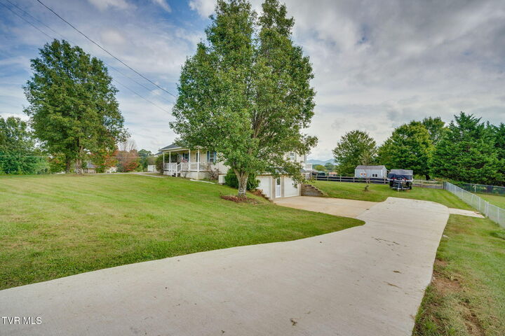 Property Photo: 450 Mount Zion Church Road TN 37659