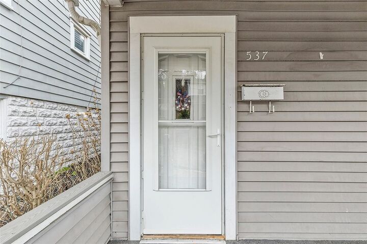 Property Photo:  537 Woodmont Ave  PA 15035 