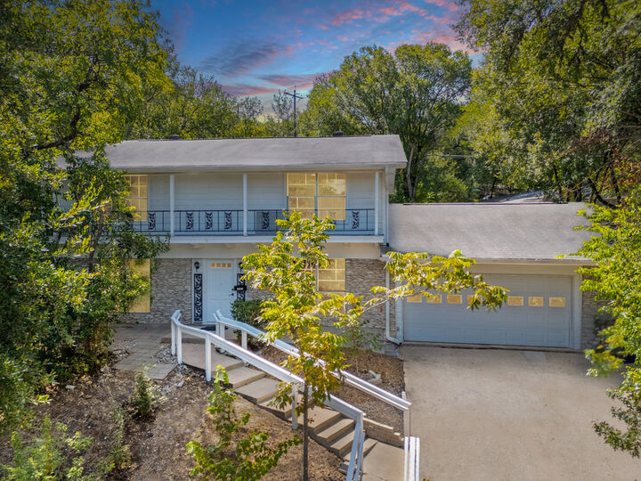 2401 Homedale Circle  Austin TX 78704 photo