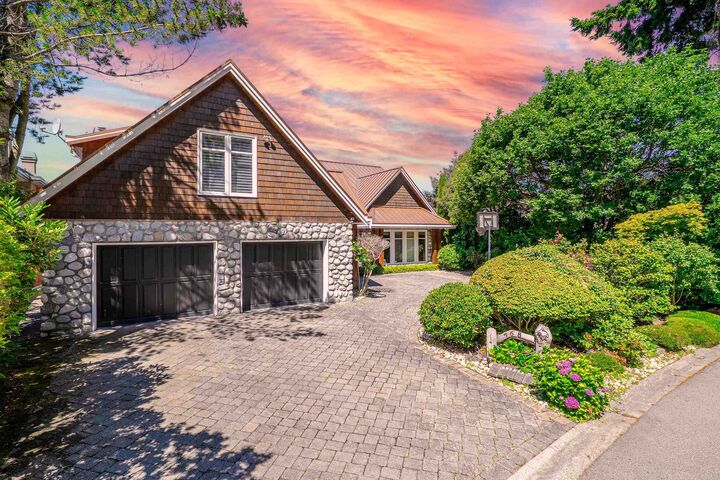 Photo de la propriété:  768 Tsawwassen Beach Road  BC V4M 2J3 
