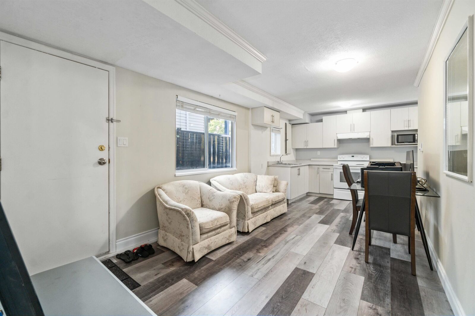 Property Photo:  15598 Roper Avenue  BC V4B 2G5 