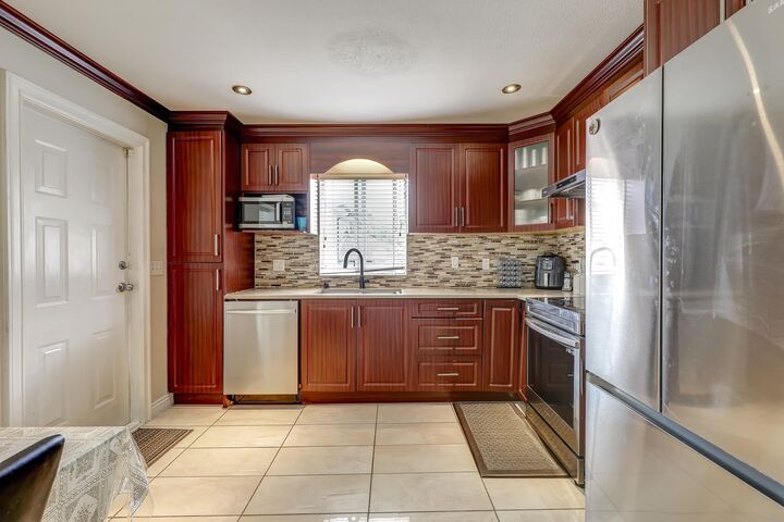 Property Photo: 14115 88th Avenue BC V3W 3L5