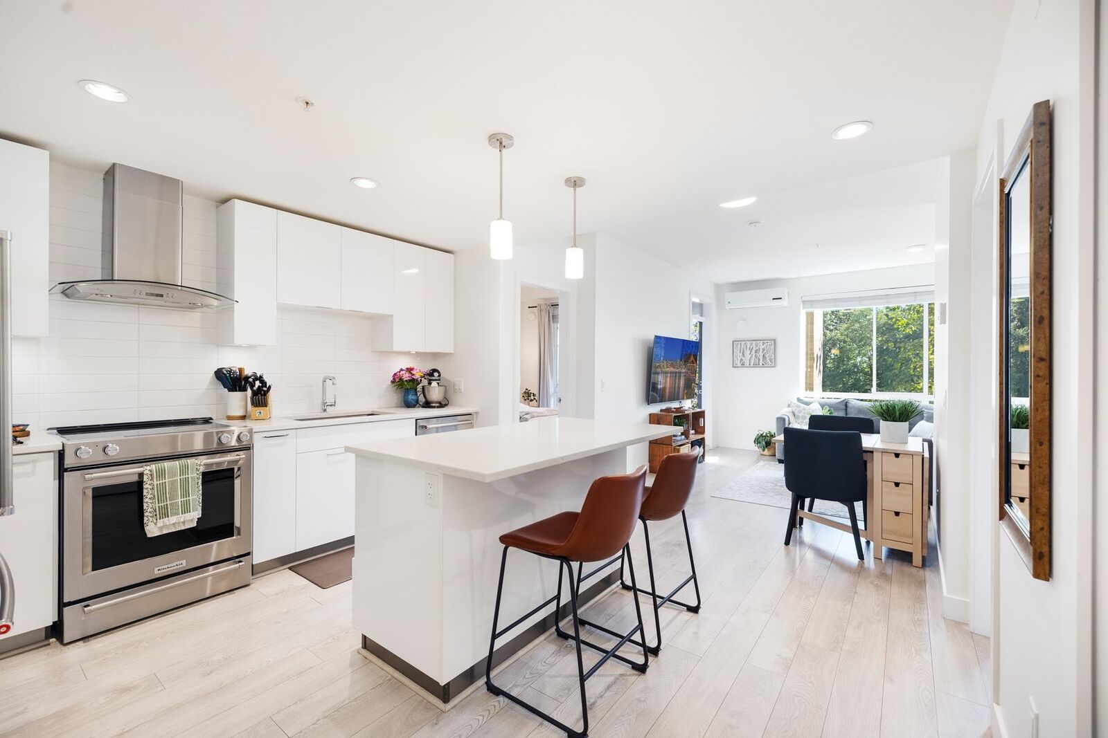 Photo de la propriété:  719 W 3rd Street 213  BC V7M 0E7 