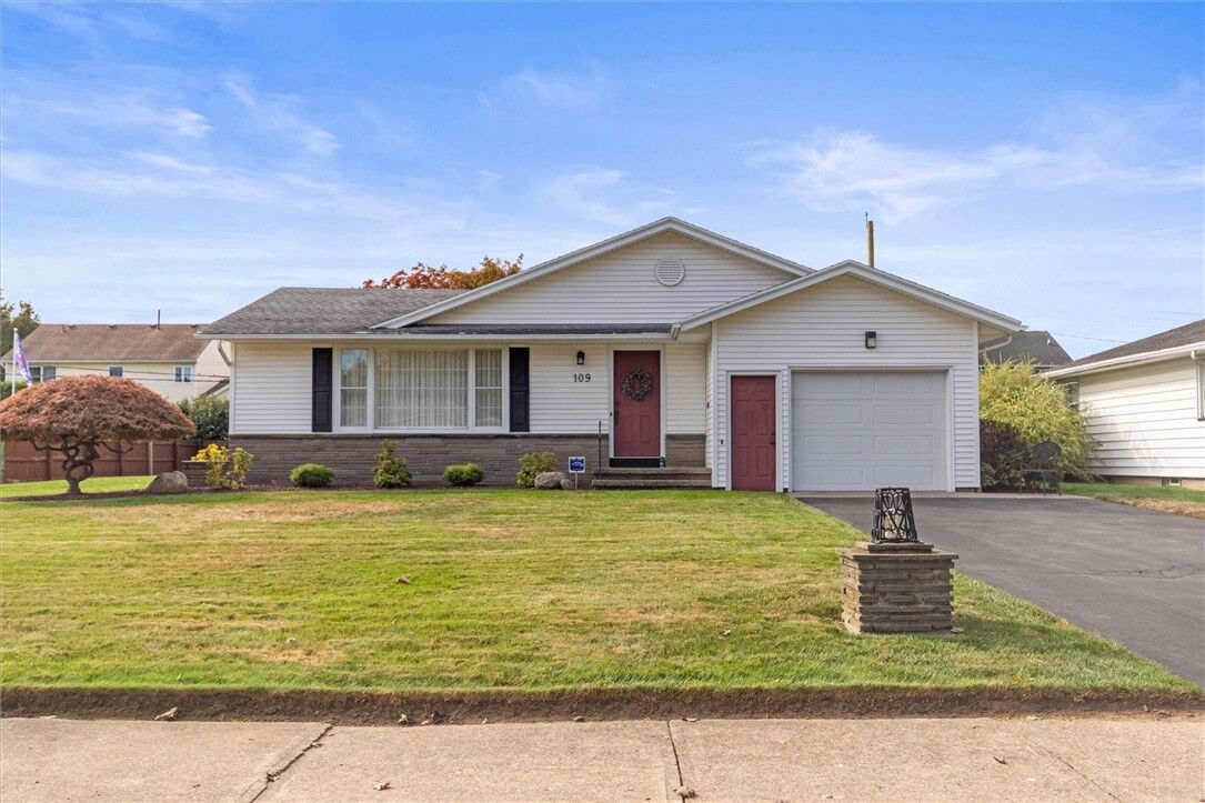 Property Photo:  109 Drake Drive  NY 14617 