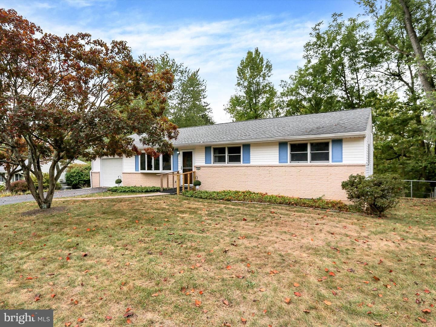 Property Photo:  308 Hemlock Road  PA 17055 
