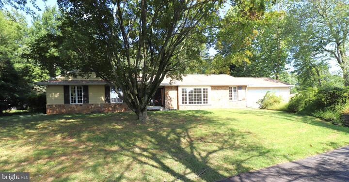 Property Photo:  2734 Old Cedar Grove Road  PA 19008 