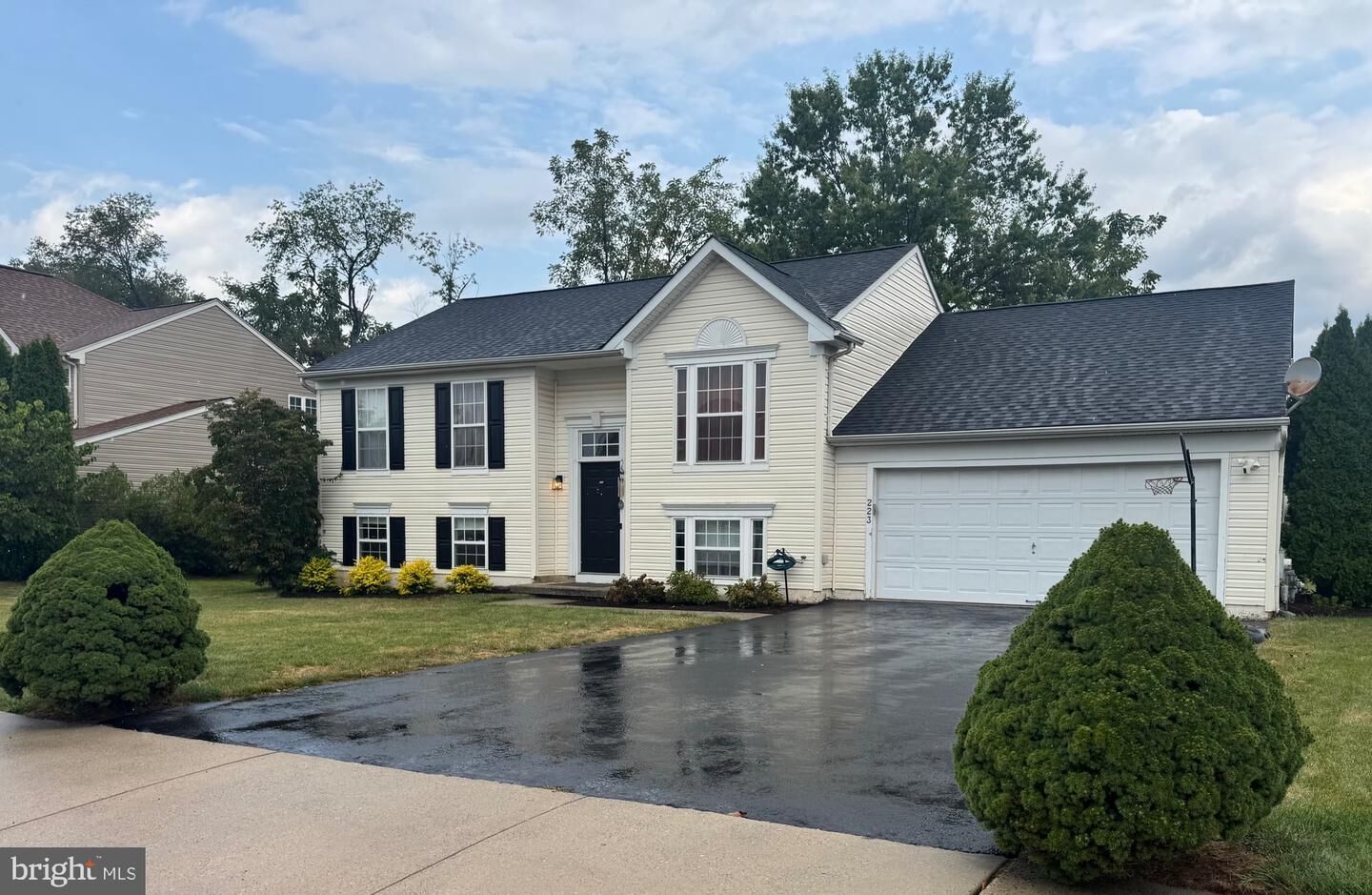 Property Photo:  223 Parkview Boulevard  PA 19475 