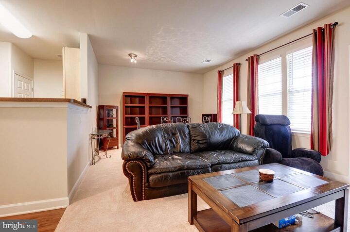 Property Photo:  42539 Mayflower Terrace 204  VA 20148 