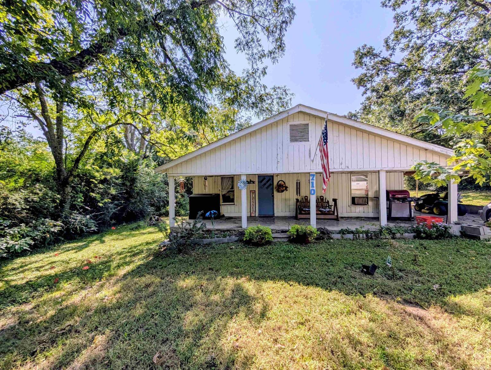 Property Photo:  710 Pine Avenue  AR 71953 