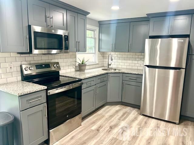 Property Photo: 213 Temple Way 2 NJ 07067