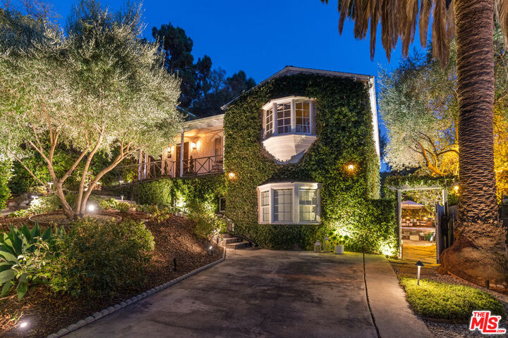 Property Photo: 3339 Bennett Dr CA 90068