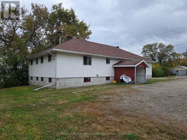 Property Photo:  443 Albert Street  ON P0J 1K0 