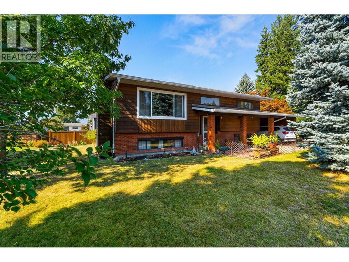 181 17 Street Northeast  Salmon Arm BC V1E 1P3 photo